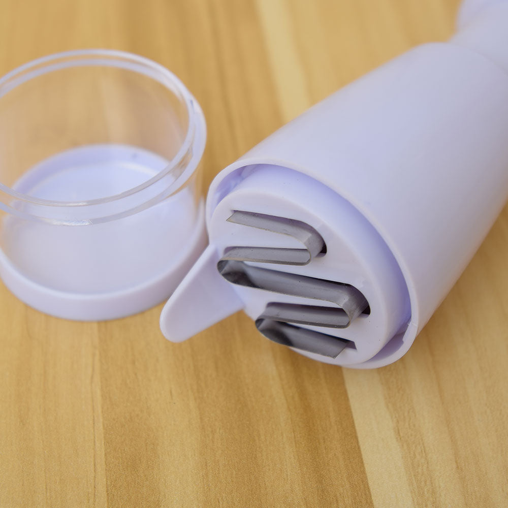 Hand-pressed semi-automatic garlic cutter